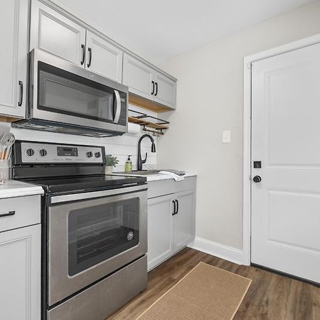 Cozy 2-Bedroom Retreat W/Wi-Fi & Keurig Coffee Atlanta Exterior photo