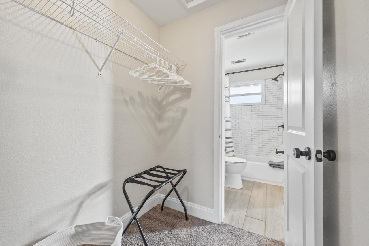 Cozy 2-Bedroom Retreat W/Wi-Fi & Keurig Coffee Atlanta Exterior photo
